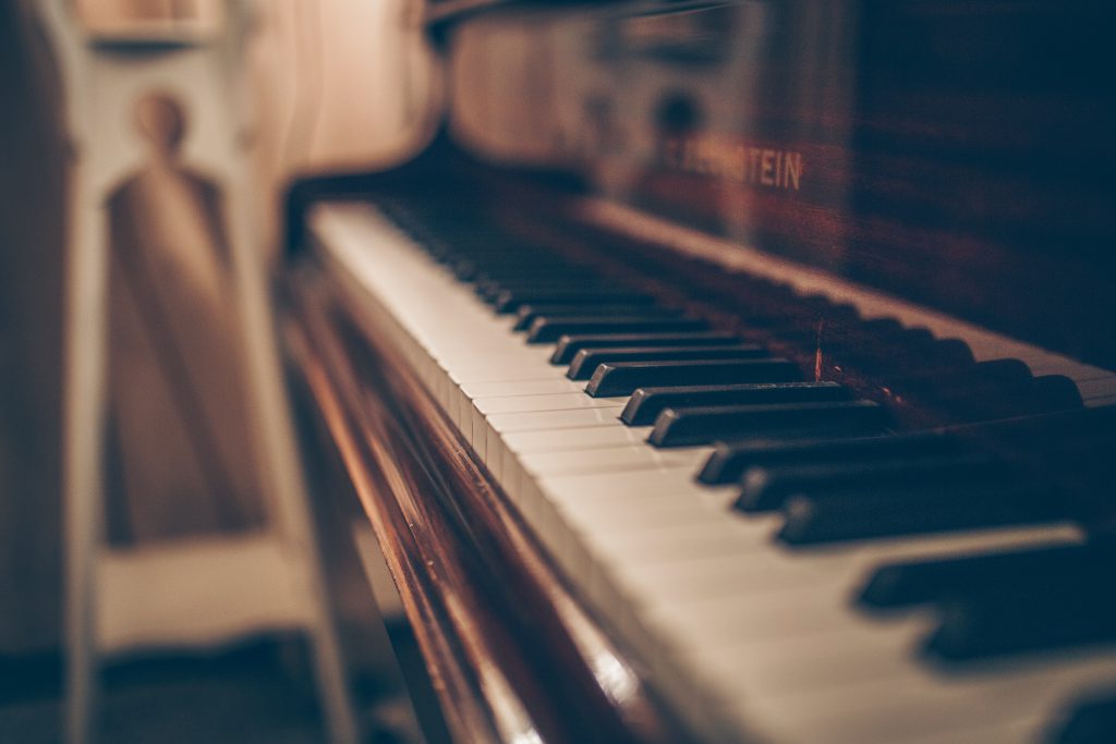 lekcje gry na pianinie