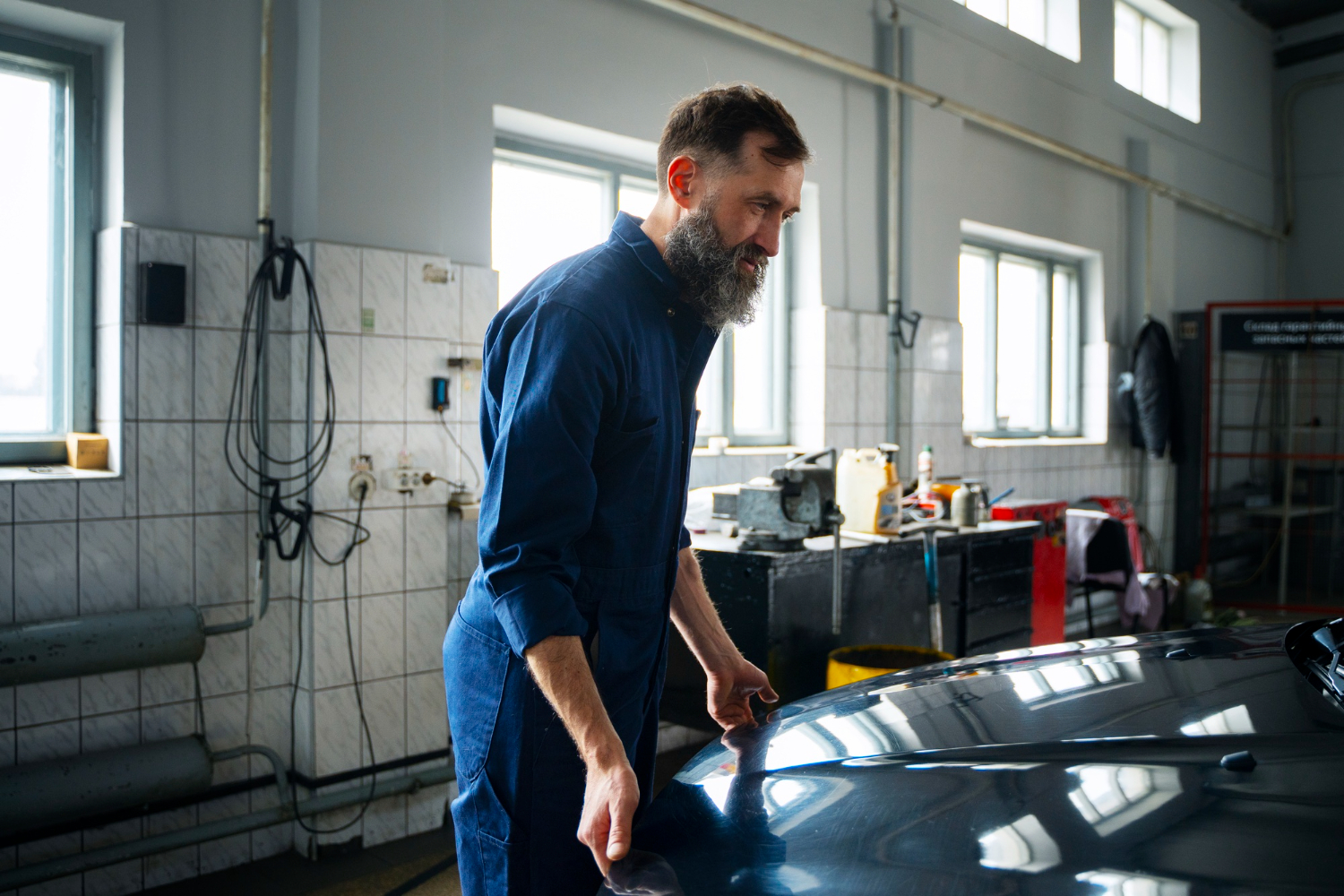 Strumento pneumatico per manutenzione camion